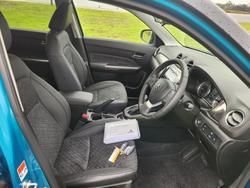 2025 Suzuki
Vitara Turbo Shadow