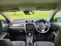 2025 Suzuki
Vitara Turbo Shadow