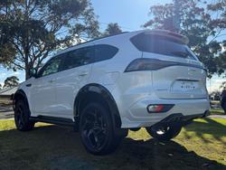2025 Isuzu
MU-X X-TERRAIN