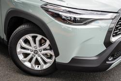 2025 Toyota Corolla Cross Hybrid GXL