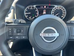 2025 Nissan X-TRAIL ST 2WD