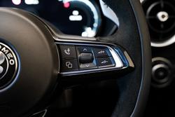 2025 Alfa Romeo Giulia Quadrifoglio