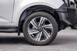 2025 Isuzu MU-X LS-T