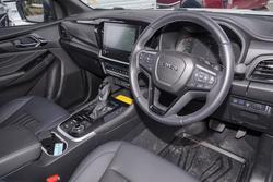 2025 Isuzu MU-X LS-T