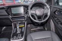 2025 Isuzu MU-X LS-T