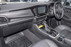 2025 Isuzu MU-X LS-T