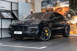 2023 Porsche Cayenne Turbo S E-Hybrid