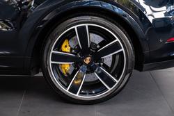 2023 Porsche Cayenne Turbo S E-Hybrid