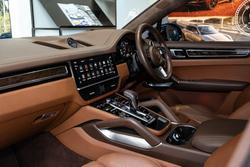 2023 Porsche Cayenne Turbo S E-Hybrid