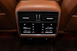 2023 Porsche Cayenne Turbo S E-Hybrid