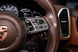 2023 Porsche Cayenne Turbo S E-Hybrid