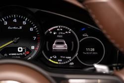 2023 Porsche Cayenne Turbo S E-Hybrid