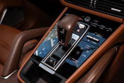 2023 Porsche Cayenne Turbo S E-Hybrid