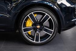 2023 Porsche Cayenne Turbo S E-Hybrid