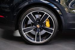 2023 Porsche Cayenne Turbo S E-Hybrid
