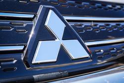 2024 MITSUBISHI OUTLANDER ES 7 SEAT (2WD)