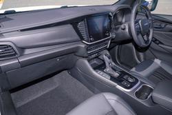 2025 Isuzu MU-X LS-T