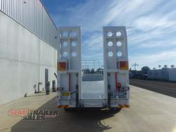 2011 Maxitrans Semi Dropdeck With Ramps - RENTAL