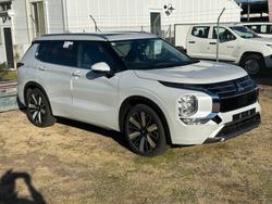 2025 MITSUBISHI
                OUTLANDER EXCEED