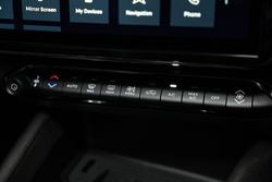 2025 Alfa Romeo Junior Ibrida