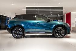 2025 Alfa Romeo Junior Ibrida