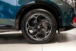 2025 Alfa Romeo Junior Ibrida