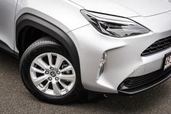 2024 Toyota Yaris Cross Hybrid GX