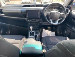 2021 Toyota Hilux 4x4 Hilux 4x4 SR5 2.8L T Diesel Automatic Double Cab 2L70350 001