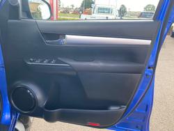 2021 Toyota Hilux 4x4 Hilux 4x4 SR5 2.8L T Diesel Automatic Double Cab 2L70350 001