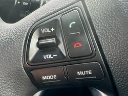 2016 KIA
RIO S