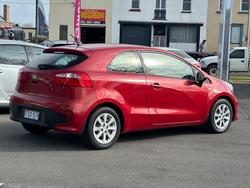 2016 KIA
RIO S