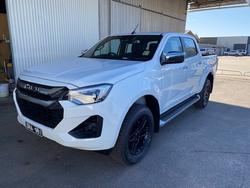 2025 ISUZU
D-MAX LSU