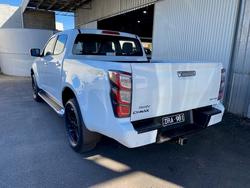 2025 ISUZU
D-MAX LSU