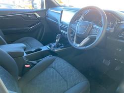 2025 ISUZU
D-MAX LSU