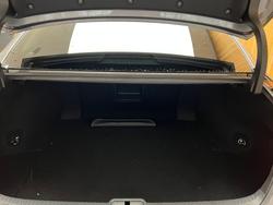 2019 Lexus
ES300h Luxury 2.5L Hybrid Auto CVT Sedan