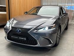 2019 Lexus
ES300h Luxury 2.5L Hybrid Auto CVT Sedan