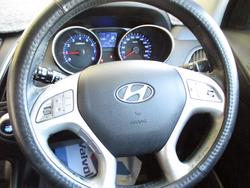 2013 Hyundai ix35 Highlander Series II Blue