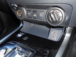 2025 NISSAN NAVARA ST-X