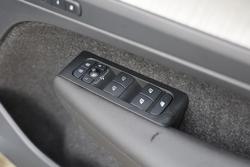 2024 Volvo
XC40 Plus B4