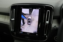 2024 Volvo
XC40 Plus B4