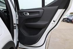 2024 Volvo
XC40 Plus B4
