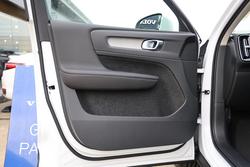 2024 Volvo
XC40 Plus B4