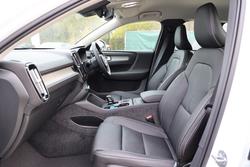2024 Volvo
XC40 Plus B4