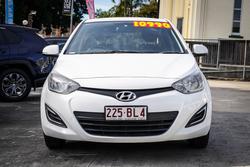 2015 HYUNDAI
i20 ACTIVE