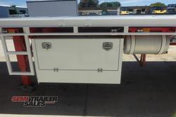 2017 Maxitrans 12 Pallet Flat Top A Trailer