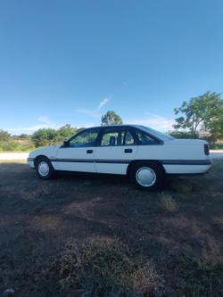 1990 Holden Commodore VN Berlina 