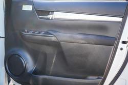 2016 Toyota HILUX SR5