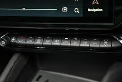 2025 Alfa Romeo Junior Ibrida