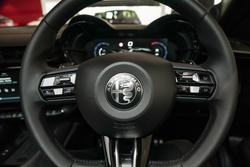 2025 Alfa Romeo Junior Ibrida