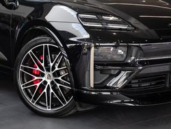 2024 Porsche Macan Turbo